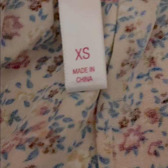 Off the shoulder crop top - Picture 2 of 3